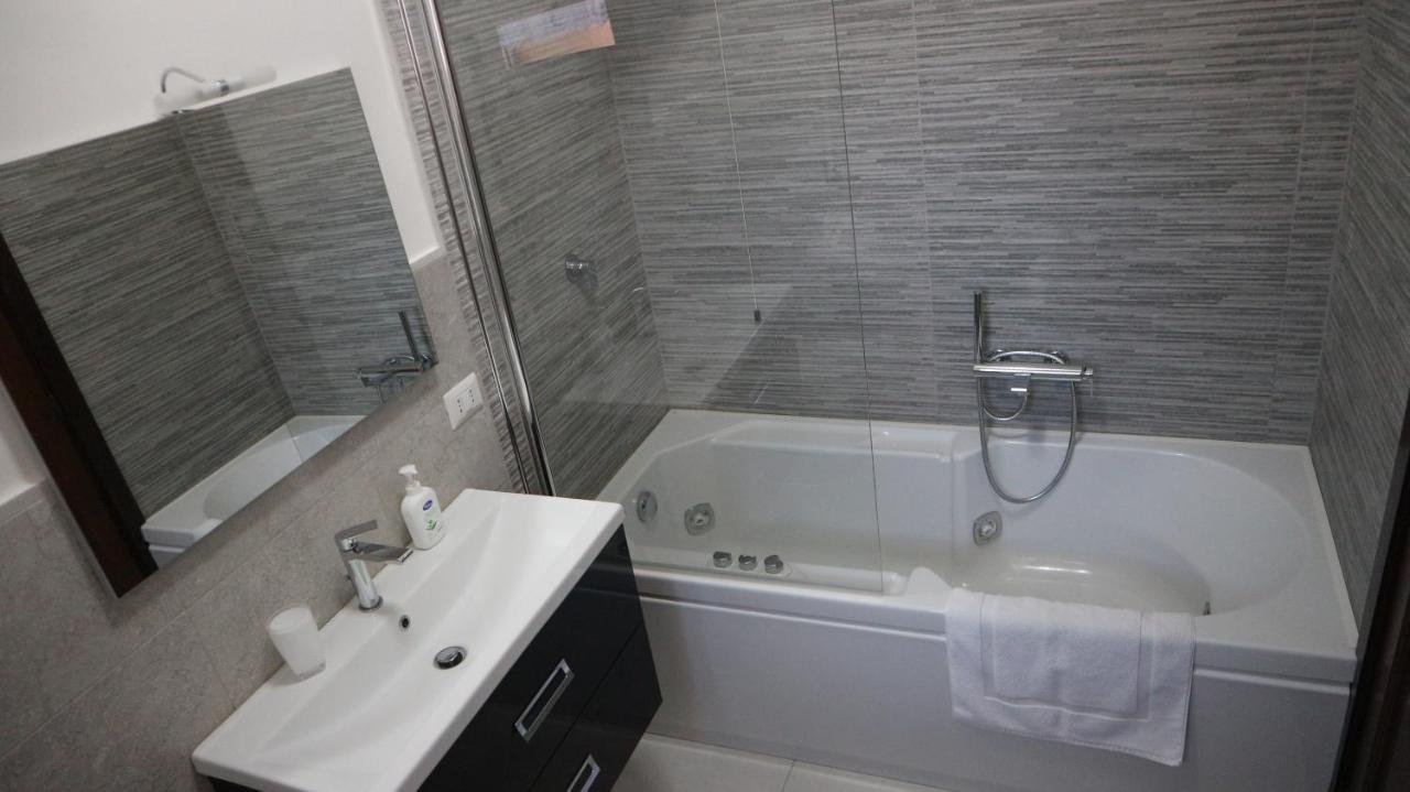 La Casa Di Elba E Mario Apartment Porto Santo Stefano  Ngoại thất bức ảnh
